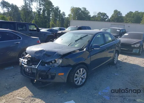 2010 Volkswagen Jetta Limited Edition/Se/Sel from USA, damaged, VIN 3VWRX7AJ6AM054112